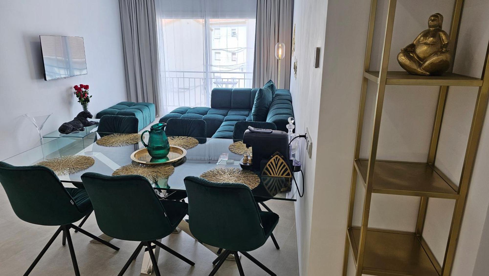 Oasis Jacuzzi Retreat Apartment Марбеля Екстериор снимка